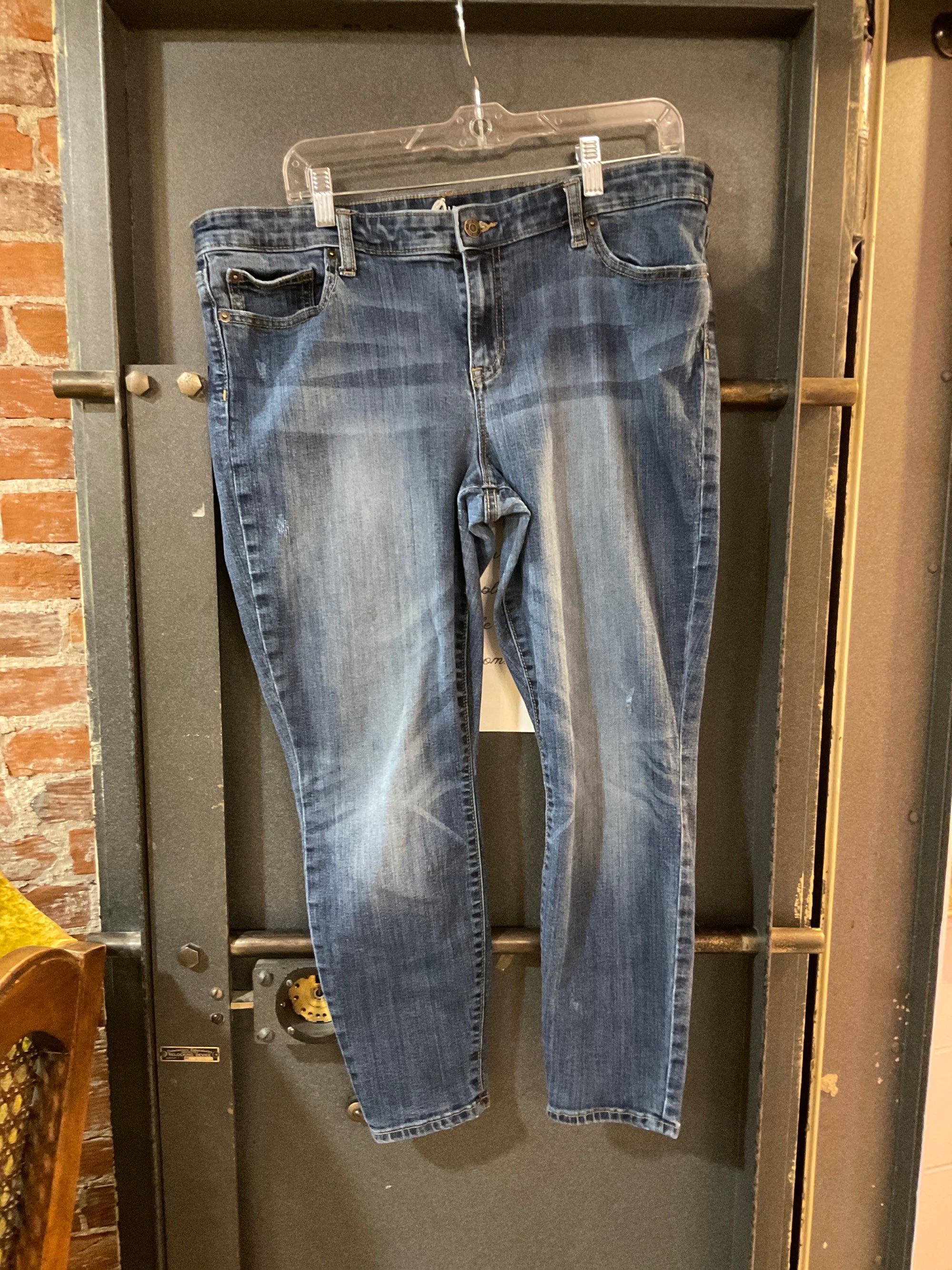DARK GAP DENIM 16
