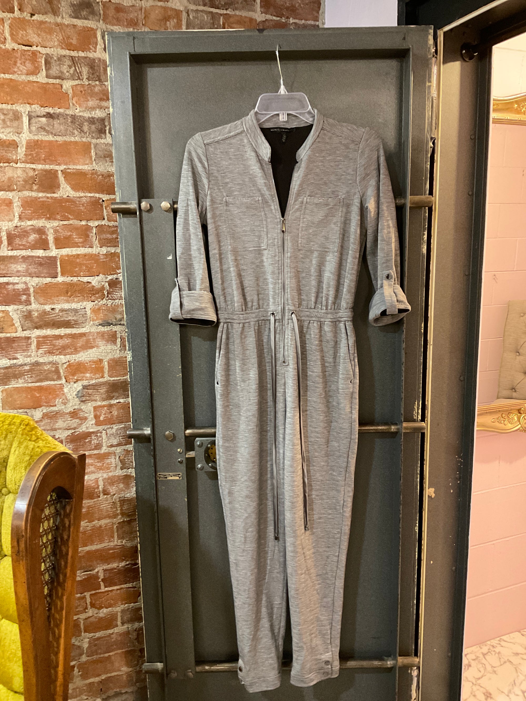 GRAY WHITE HOUSE BLACK MARKET JUMPER 0