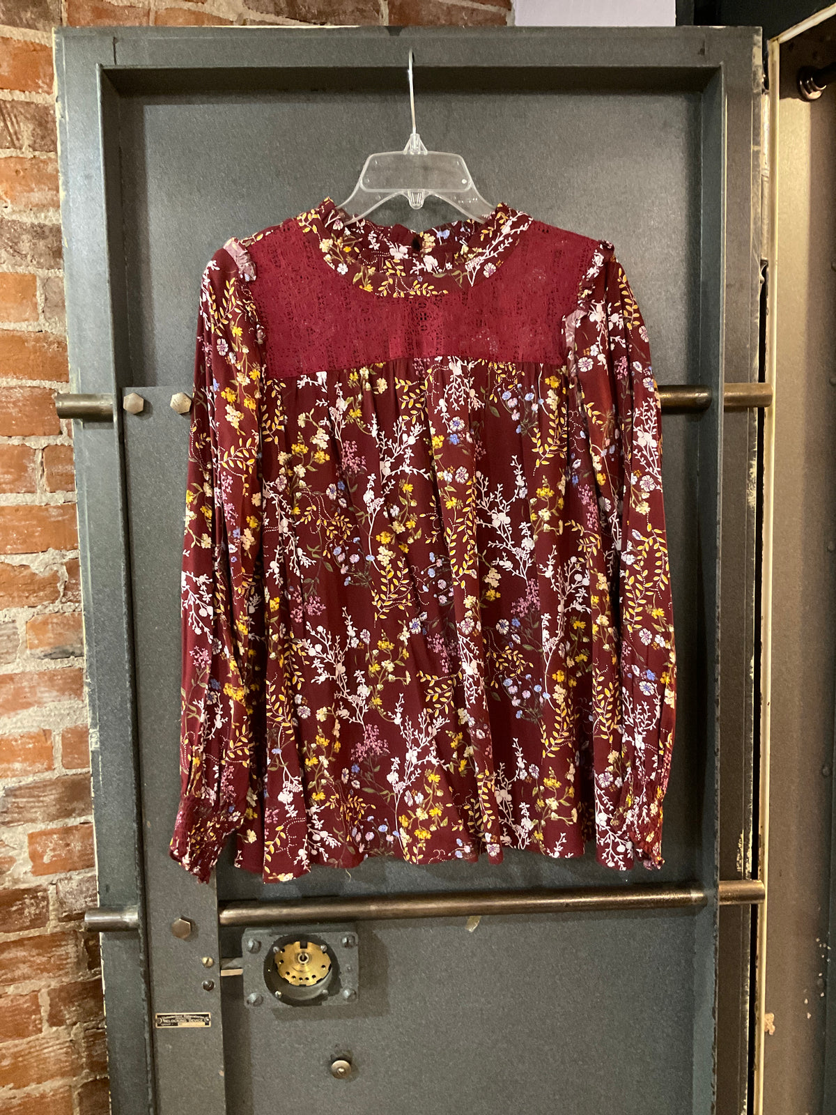 FLORAL PATTERN HEM &amp; THREAD LONG SLEEVE SHIRT M