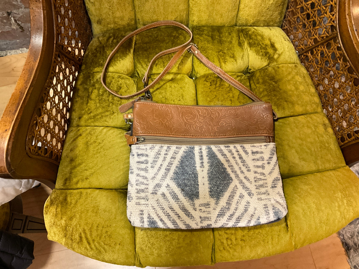 NEUTRAL PATTEN MYRA BAG