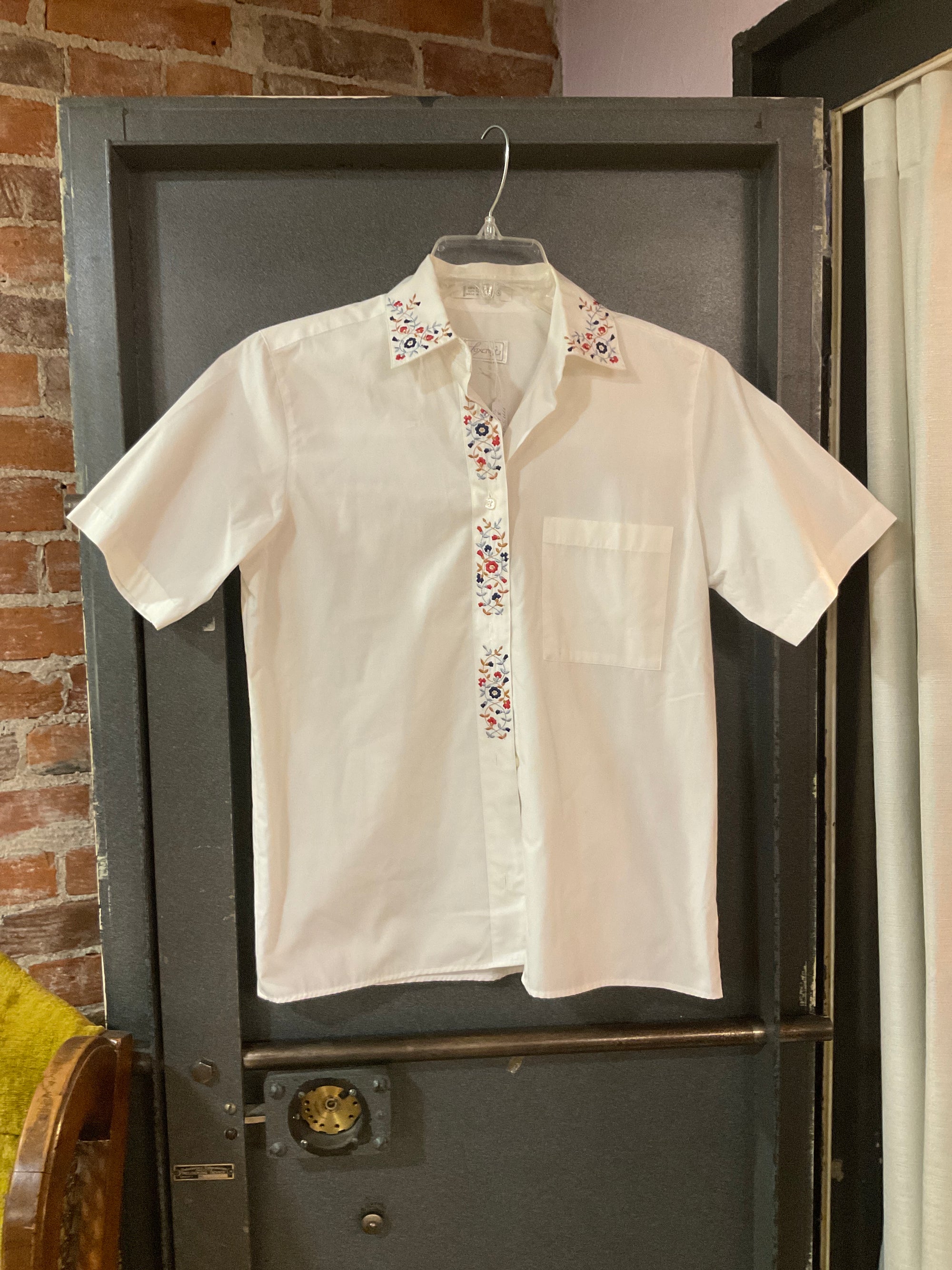 WHITE FOXCROFT SHORT SLEEVE SHIRT 4