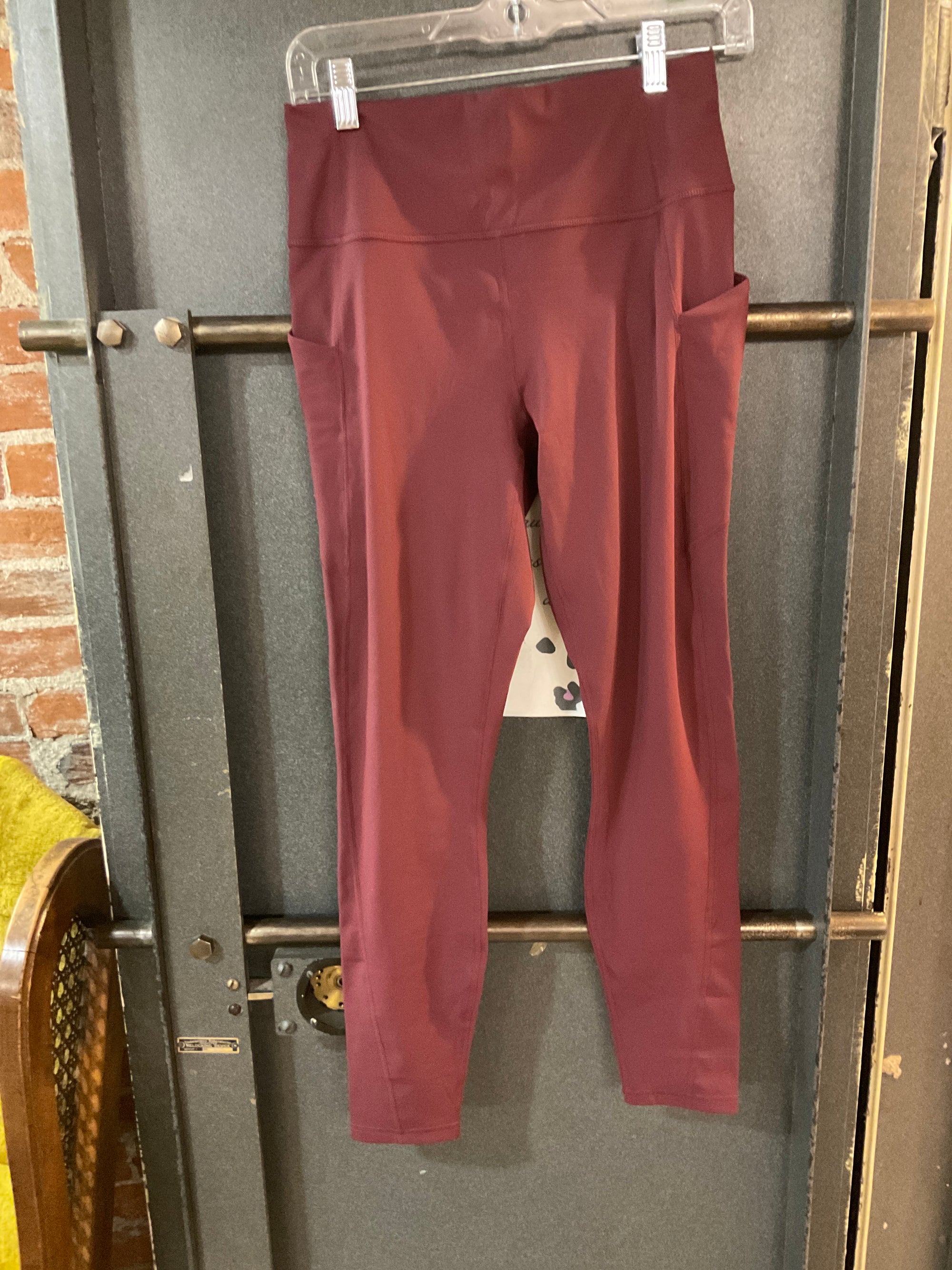 BURGUNDY FABLETICS PANTS L