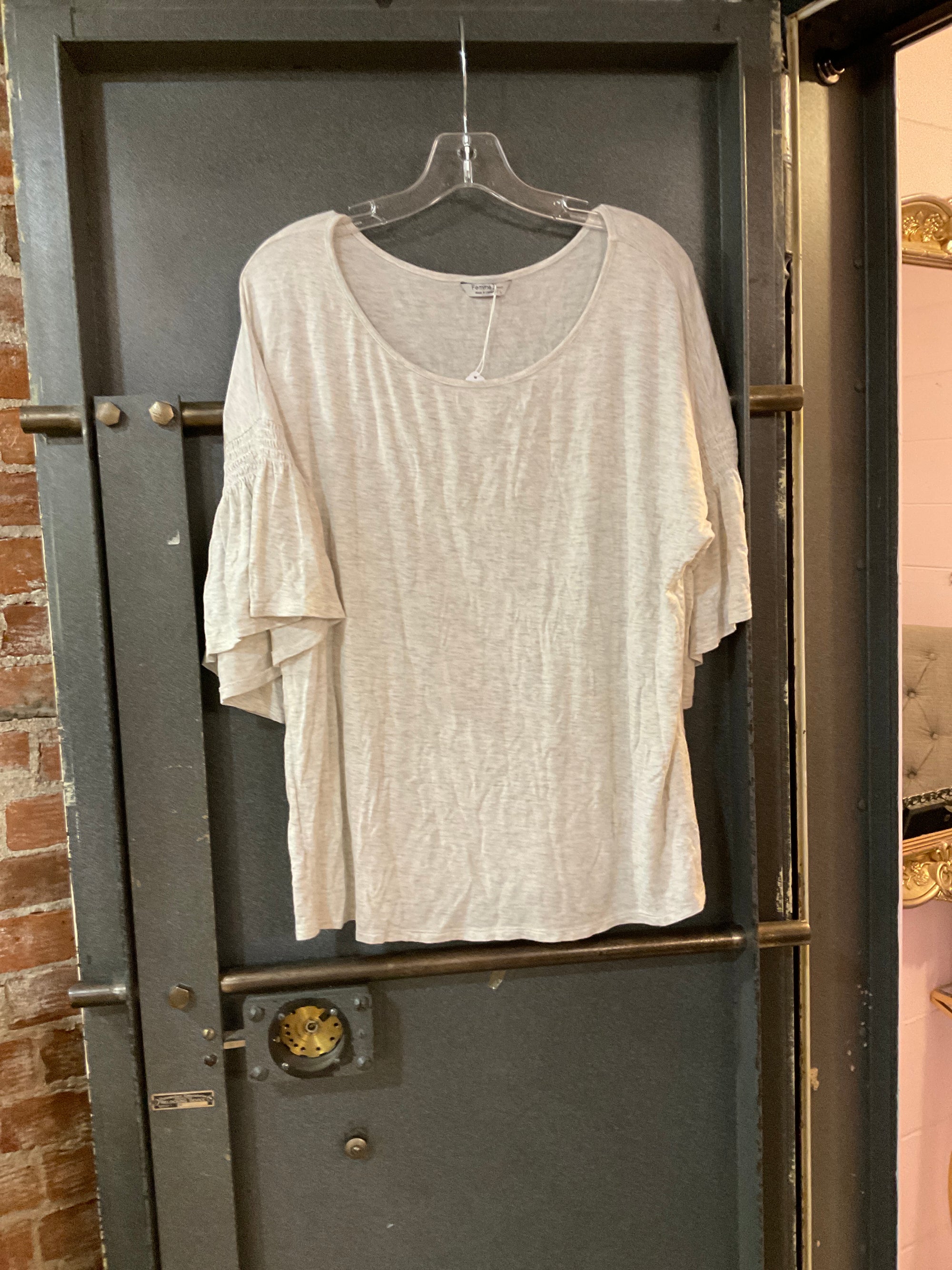 CREAM FEMME SHORT SLEEVE SHIRT L