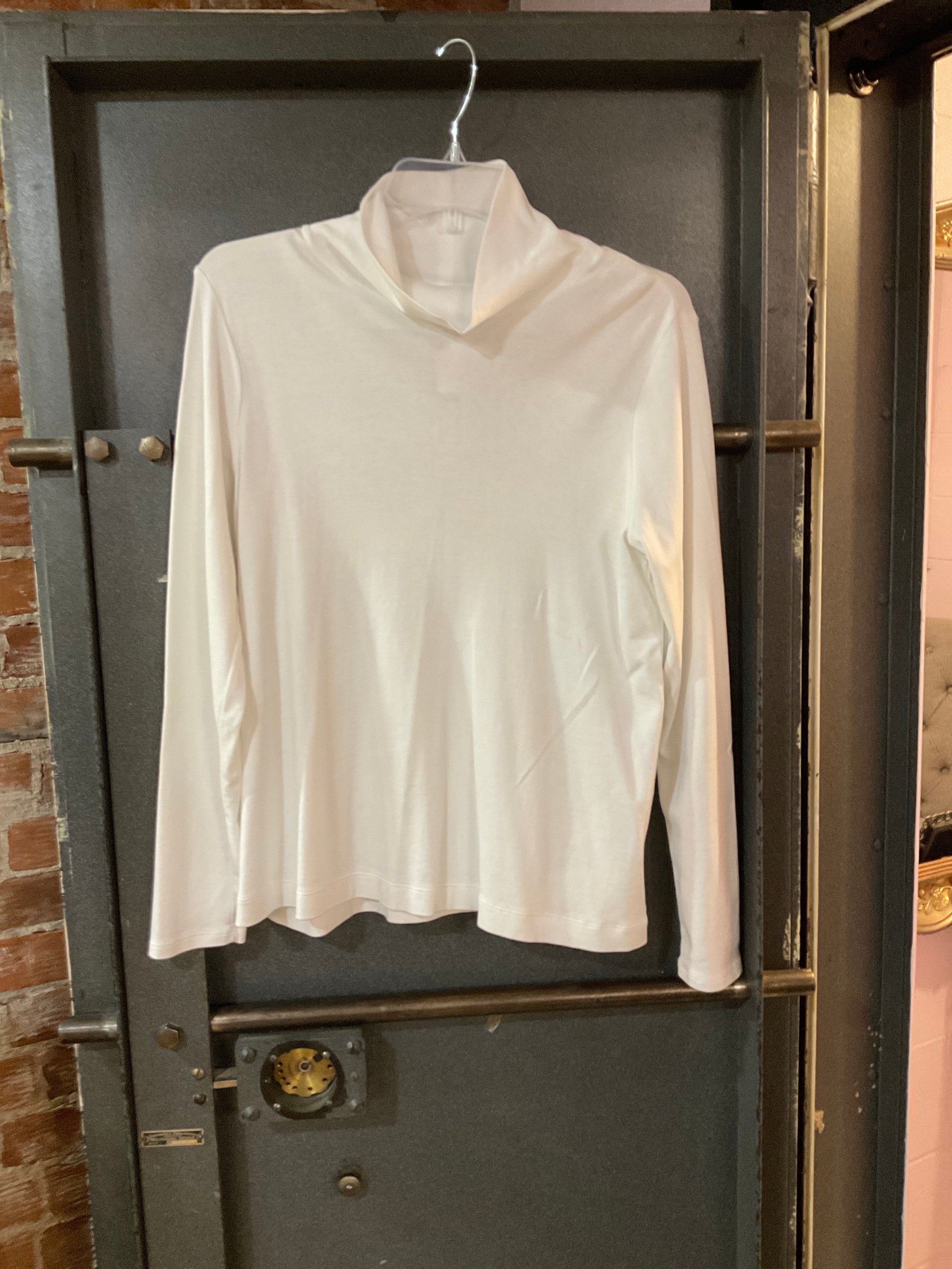 WHITE J.JILL TURTLENECK M