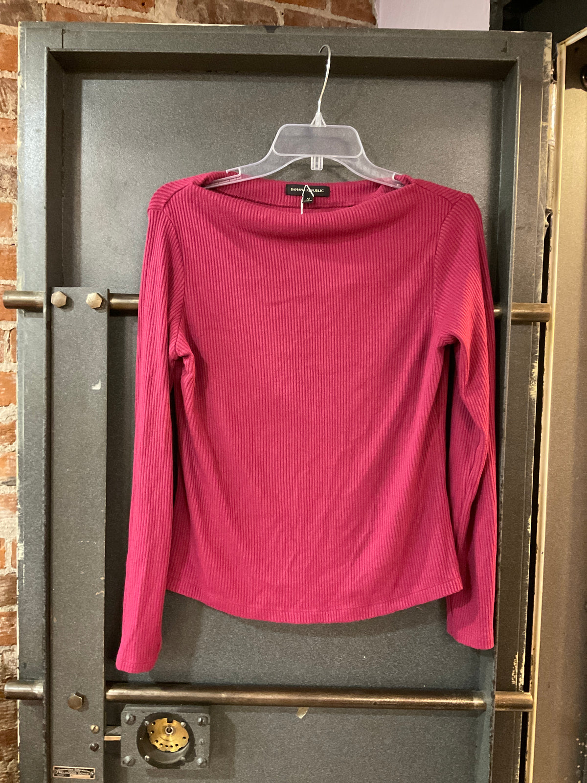 PLUM BANANA REPUBLIC LONG SLEEVE SHIRT M