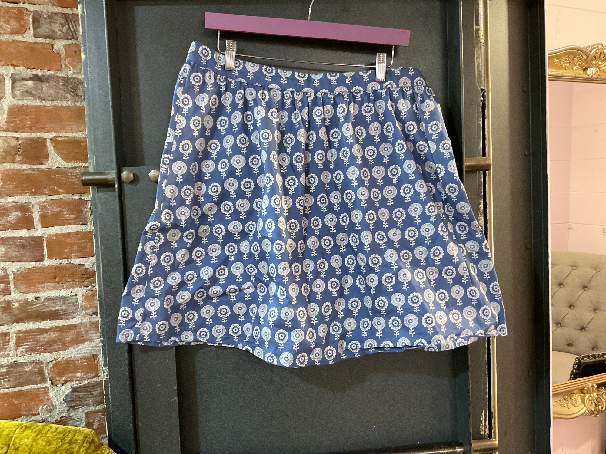 {{Client Code}} BLUE FLORAL MATA TRADERS SKIRT, XL