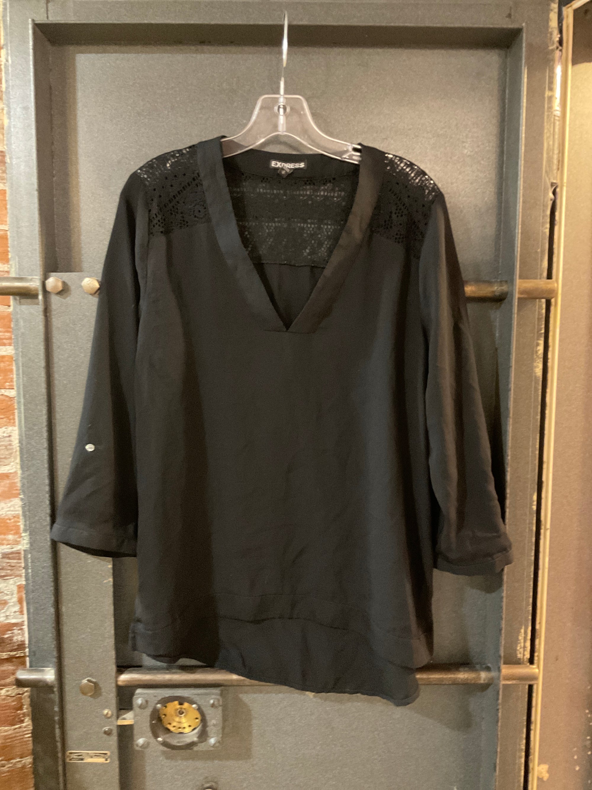 {{ClientCode}} BLACK EXPRESS LONG SLEEVE SHIRT, M