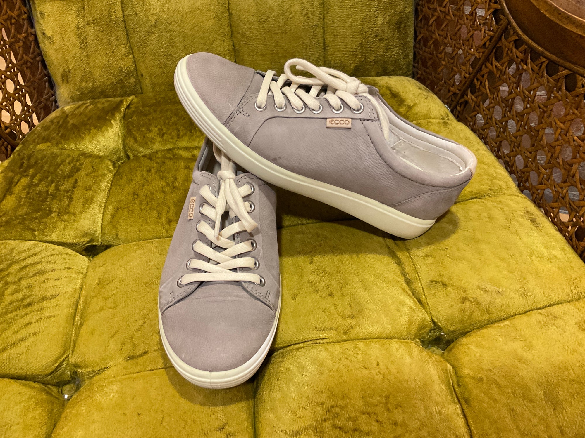 GRAY ECCO SHOE 7