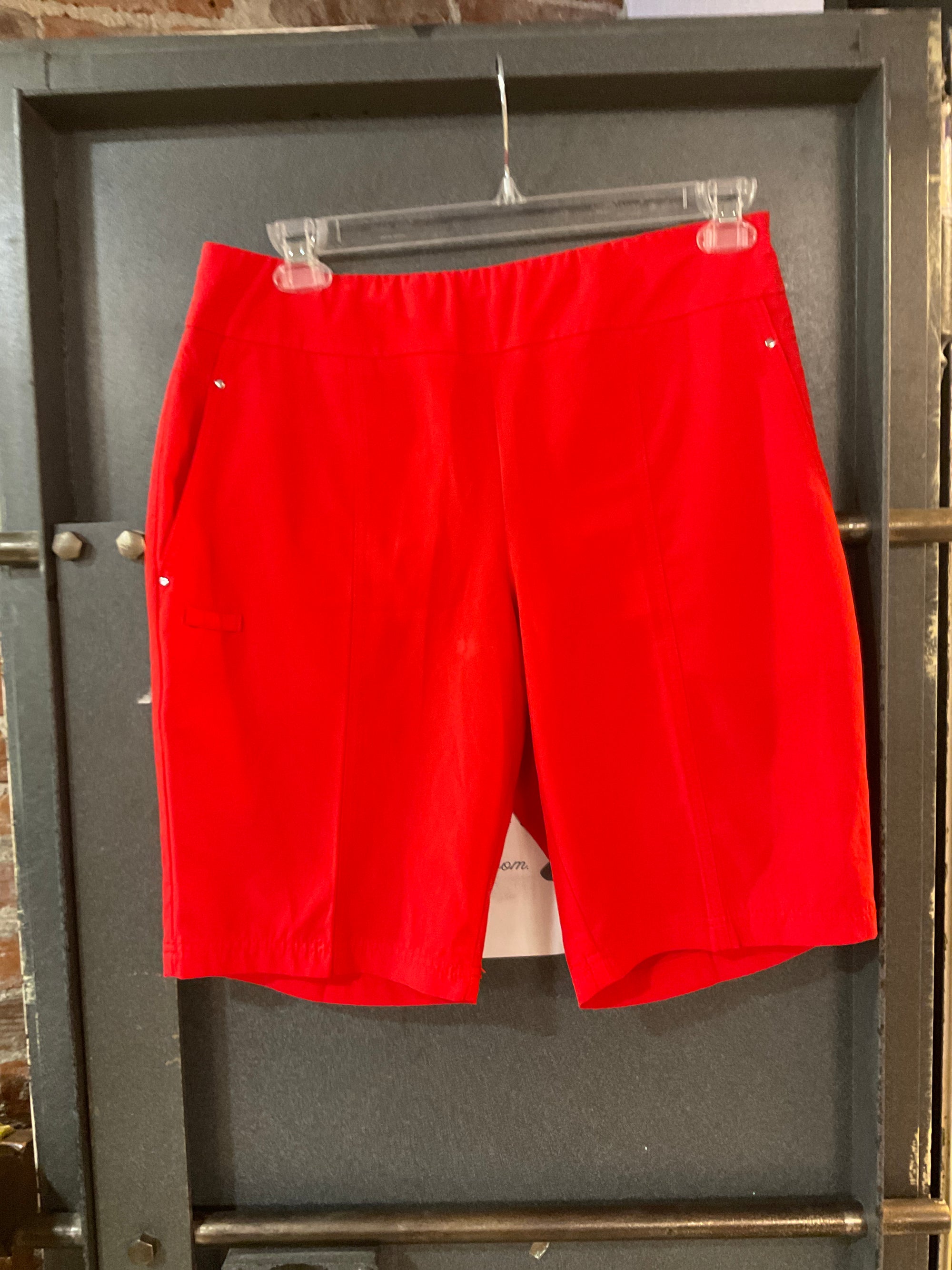 RED CHICOS SHORTS 10