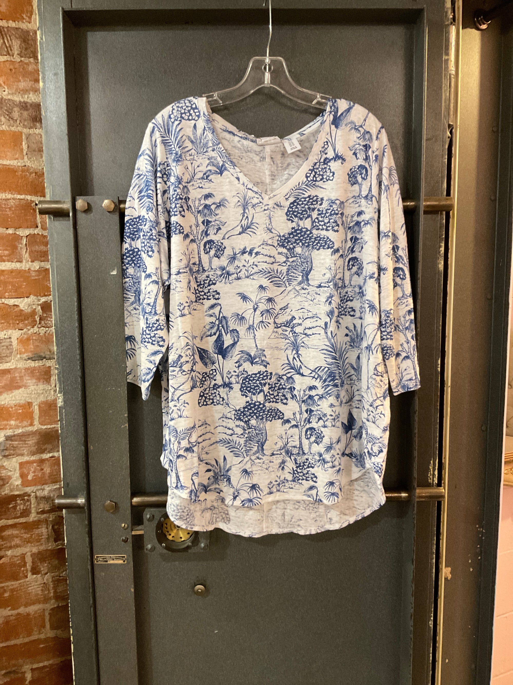 BLUE/WHITE PATTERN NICOLE MILLER Linen LONG SLEEVE SHIRT 1X