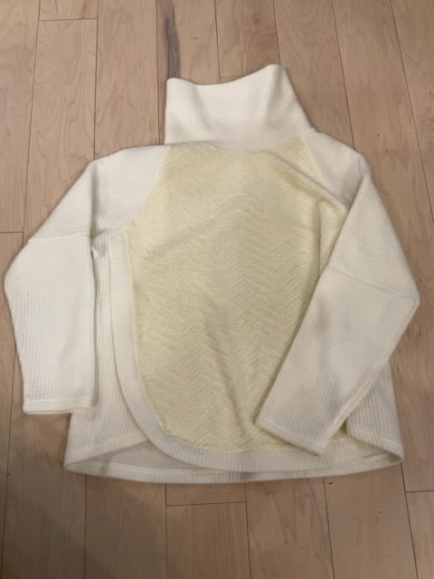 CREAM TRISHA TYLER FUNNELNECK SWEATER XL