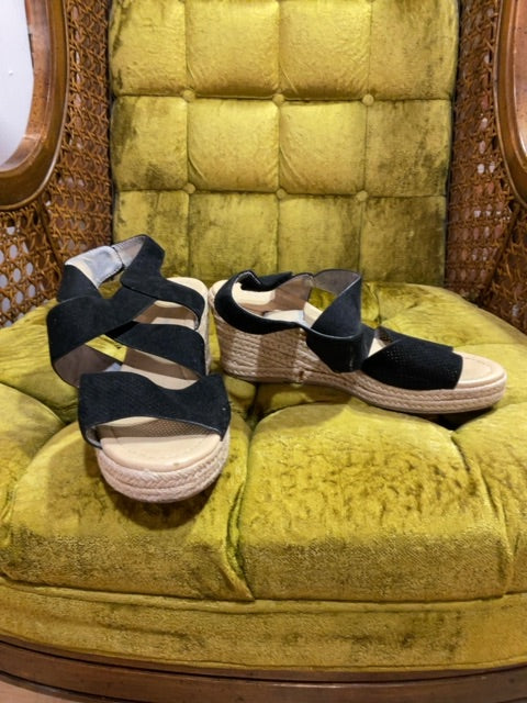 BLACK CITYCLASSIFIED WEDGE 7