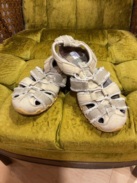 TAN SKECHERS SHOE 7