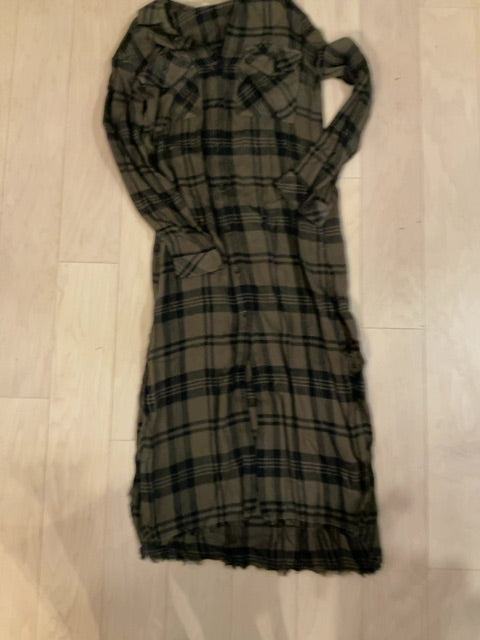 {{ClientCode}} GRN/BLK PLAID CLOTH &amp; Stone LONG BUTTON DRESS, XS