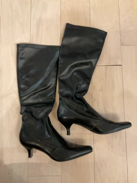 BLACK FRANCO SARTO TALL KITTEN HEEL BOOTS 8.5