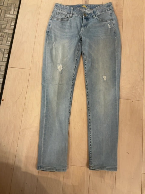 LIGHT WASH TOMMY BAHAMA JEANS 27x29