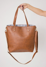 Load image into Gallery viewer, Sinuon Large Crossbody Tote
