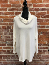 Load image into Gallery viewer, Long Sleeve Open Back Pullover Sweater
