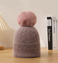 Load image into Gallery viewer, Single Pom Beanie
